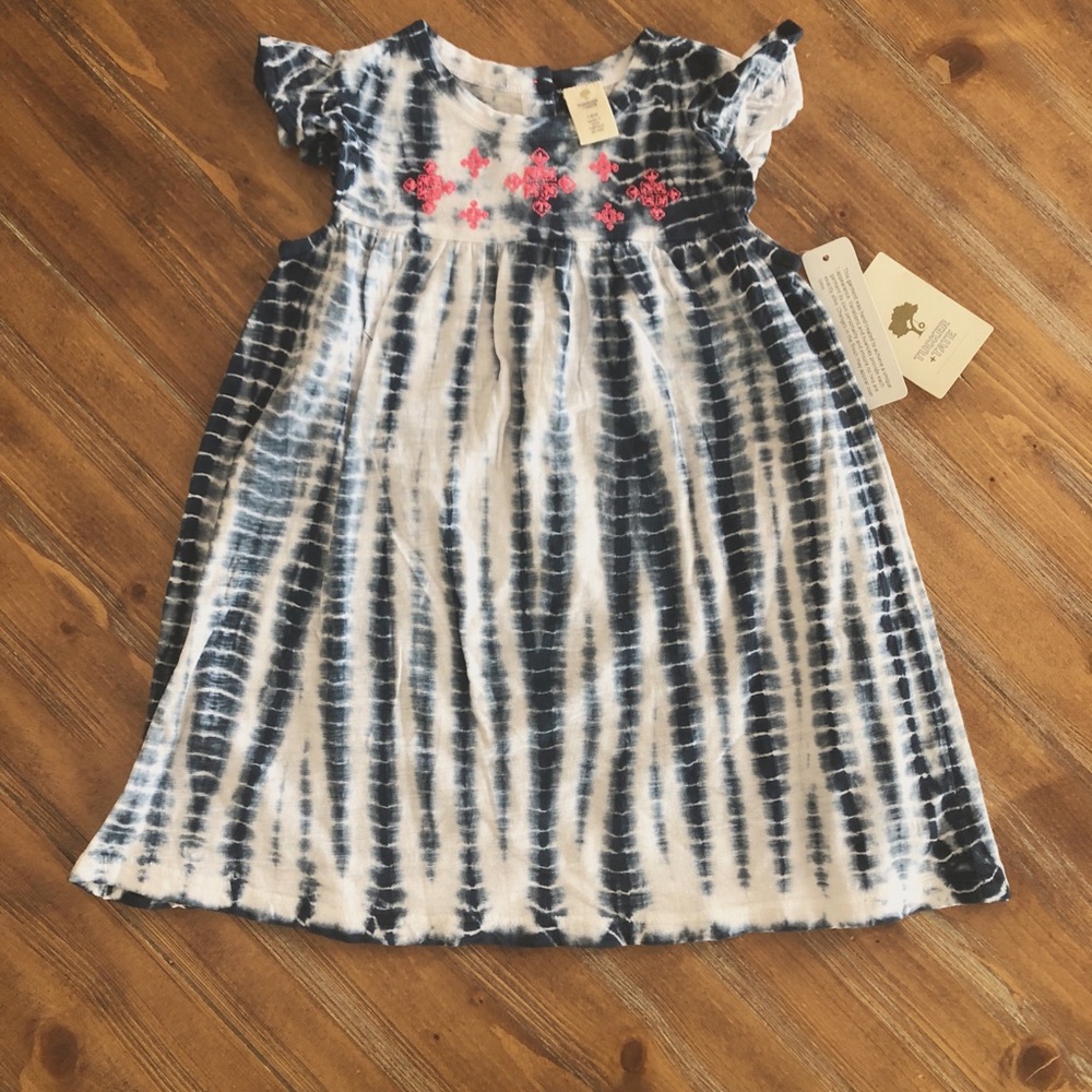 NWT tucker + Tate dress